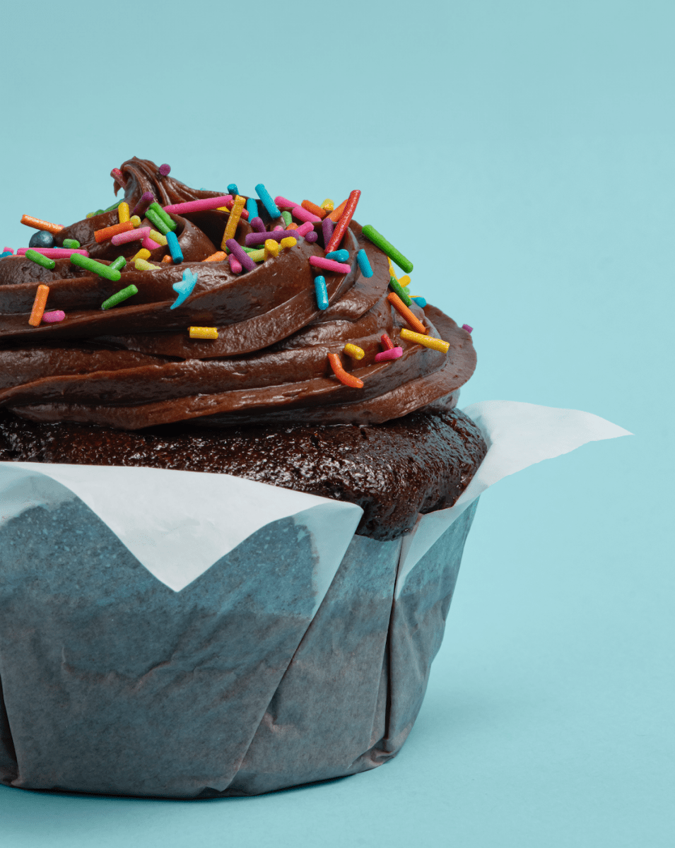 Caja 4 Muffins Happy Bday - La Divinata, El mejor pastel de Monterrey ahora también en México