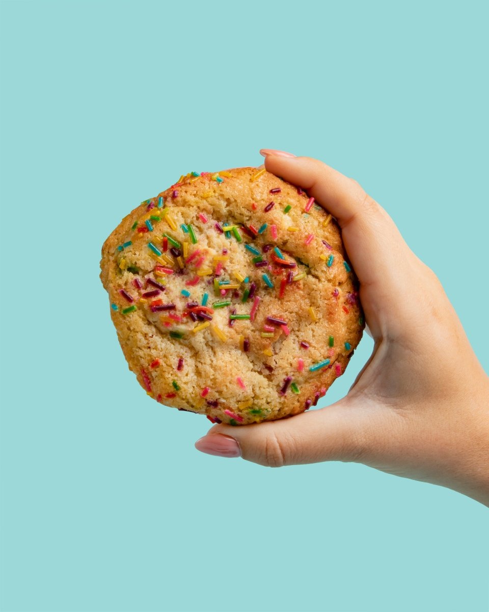 Caja de Galletas Happy Bday - La Divinata, El mejor pastel de Monterrey ahora también en México