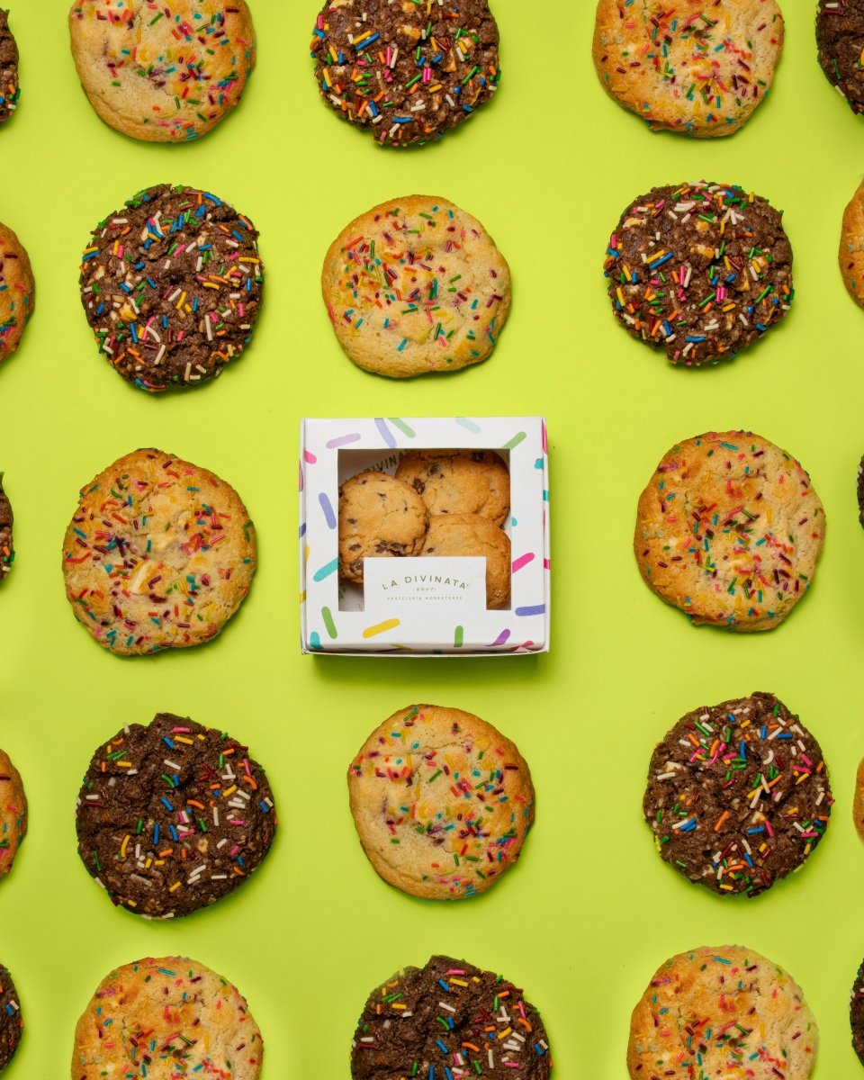 Caja de Galletas Happy Bday - La Divinata, El mejor pastel de Monterrey ahora también en México